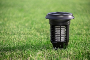 ARDESTO mosquito killer lantern, 5W, 14 hours oper. time, 6000-6500K, solar powered, battery cap. 2000 mAh, USB-C/USB-A, black