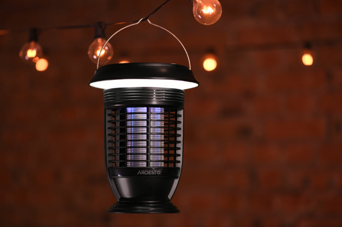 ARDESTO mosquito killer lantern, 5W, 14 hours oper. time, 6000-6500K, solar powered, battery cap. 2000 mAh, USB-C/USB-A, black