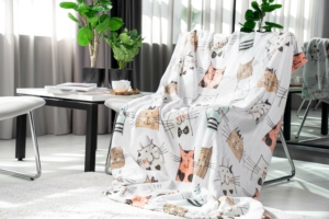 ARDESTO Flannel blanket, 160×200 cm, kitties, 100% polyester