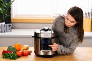 ARDESTO Multicooker-pressure cooker MPC-P226, 900W, bowl-6L, electronic control, recipes book, inox+plastic, silver