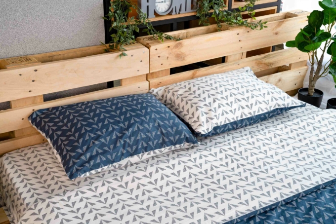 ARDESTO Bedding set 1.5 Gloria, sateen, duvet cover160x220cm, sheet 160x220cm, pillowcases (2) 50x70cm, 100% cotton, geo navy