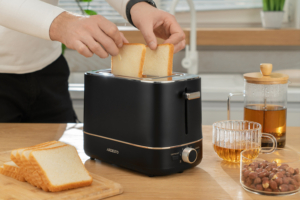 ARDESTO Toaster T-F420B, 800W, plastic, 2 slots, black