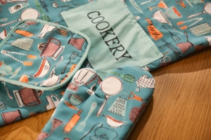 ARDESTO Фартук Cookery 68х80см, 90% полиэстер, 10% хлопок, бежево-черный