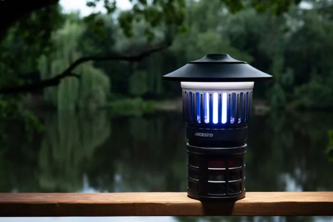 ARDESTO mosquito killer lantern, 5W, 2.5-5 hours oper. time, 6000-6500K, battery cap. 2000 mAh., USB-C/USB-A, black