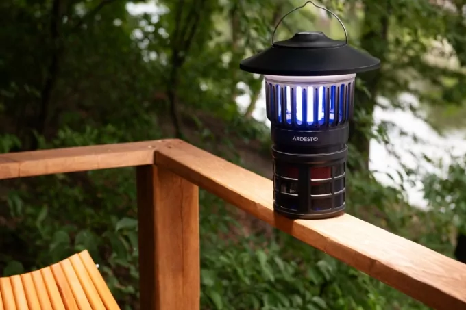 ARDESTO mosquito killer lantern, 5W, 2.5-5 hours oper. time, 6000-6500K, battery cap. 2000 mAh., USB-C/USB-A, black