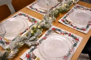ARDESTO Serving napkin Happy Holidays 30х45cm, 90% polyester, 10% cotton, white wreath